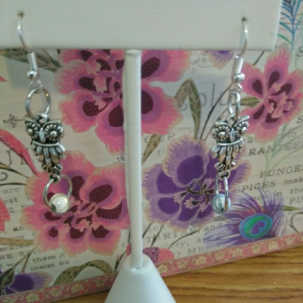 Silver Owl pierced earrings